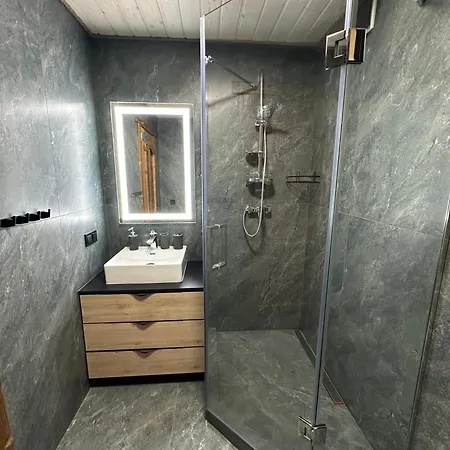 Villa біля плаю з чаном та сауною *